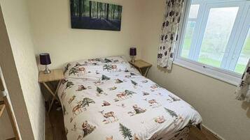 2 bedrooms, WiFi, bed sheets