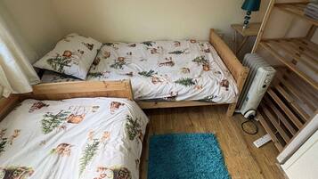 2 bedrooms, WiFi, bed sheets