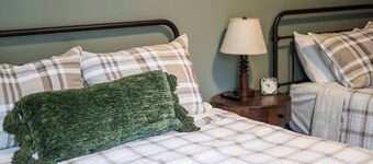 Nine + Pine - Minutes to Pinehurst Golf with Simulator & Putting Green