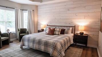 4 bedrooms, desk, iron/ironing board, free WiFi