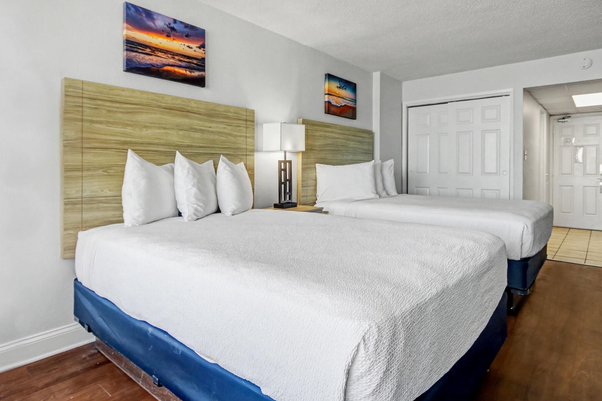 ห้องพัก, เตียงควีนไซส์ 2 เตียง, วิวทะเล (Oceanfront Efficiency) | ตู้นิรภัยในห้องพัก, เตารีด/โต๊ะรีดผ้า, Wi-Fi ฟรี