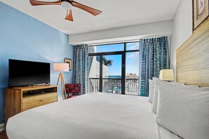 Suite, 1 King Bed with Sofa bed, Pool View (Pool View One Bedroom)