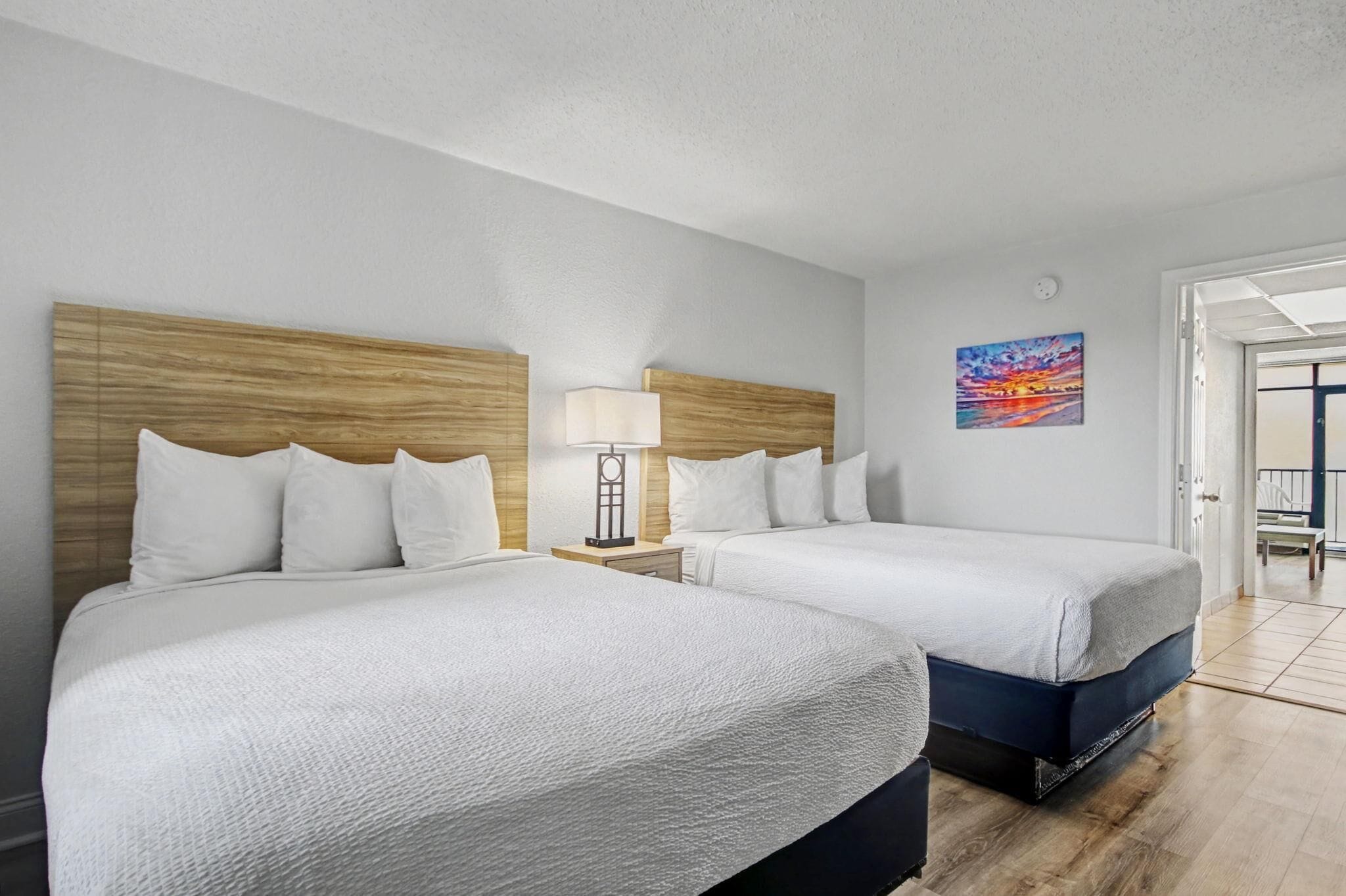 Rom, 2 enkeltsenger, delvis havutsikt (Partial Ocean View Standard Room) | Safe på rommet, strykejern/-brett og wi-fi (inkludert)