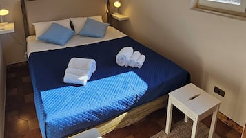 1 camera, ferro/asse da stiro, Wi-Fi gratuito, lenzuola