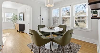 Private 2BR Ferndale Flat - Walk to Downtown!