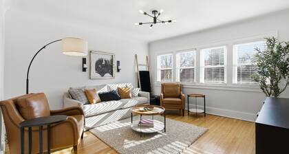 Private 2BR Ferndale Flat - Walk to Downtown!