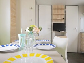 Dining - Oléon - Confort 3 TV – 6p (13) (Saint-Georges-d'Oléron)