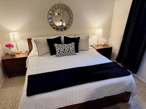1 habitación, tabla de planchar con plancha, wifi gratis y ropa de cama