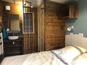 3 habitaciones, wifi y ropa de cama 