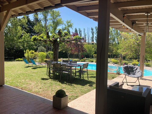 Superb house with large swimming pool in a quiet location 15 minutes from Toulouse!