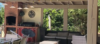 Superb house with large swimming pool in a quiet location 15 minutes from Toulouse!