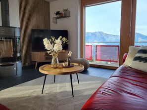 Smart TV, table football, ping pong, books - Mountain chalet with panoramic views near Brienz (Axalp)