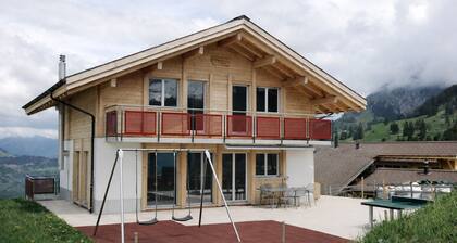 Bergchalet mit Panoramablick nahe Brienz
