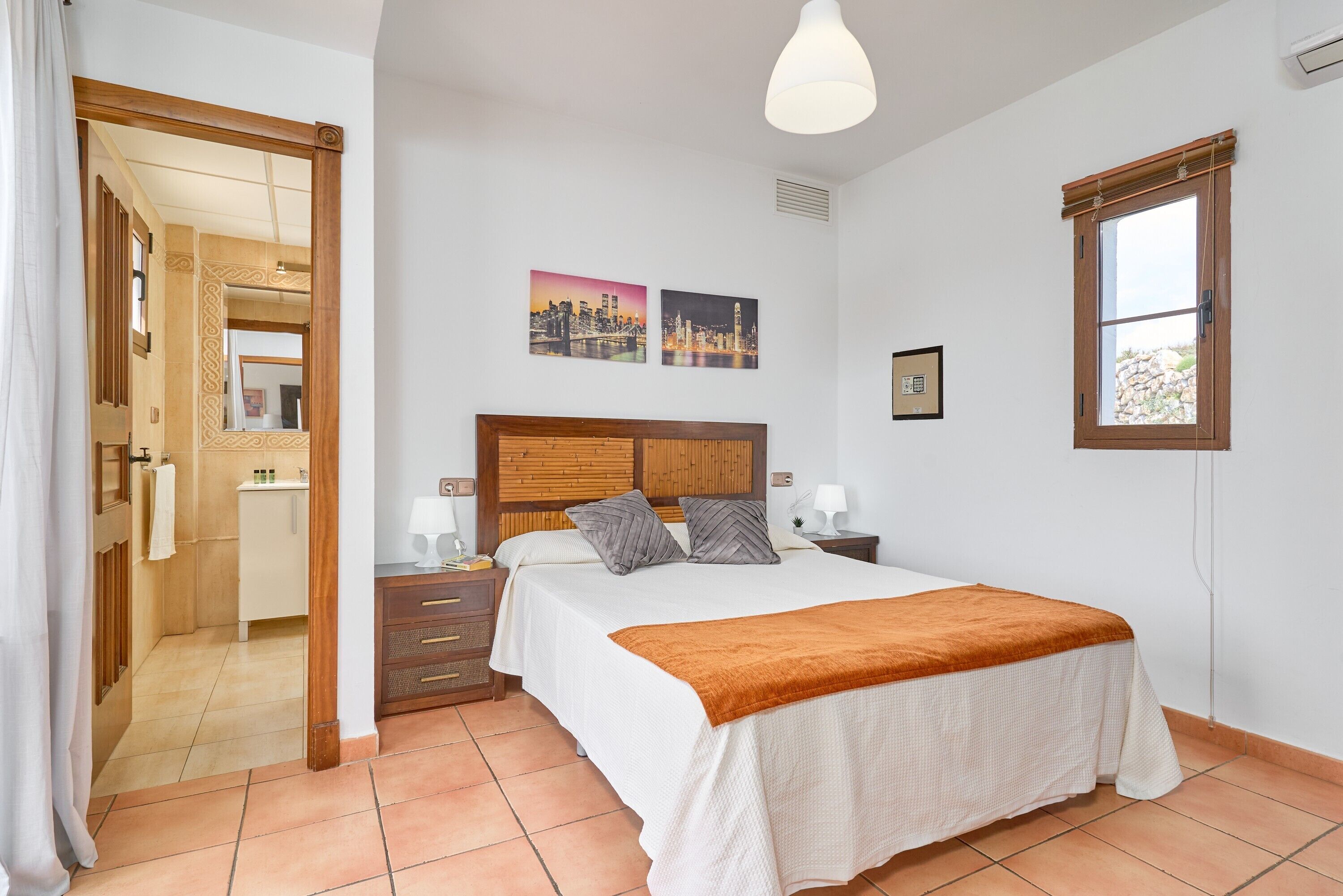 1 室のベッドルーム、WiFi、ベッドシーツ