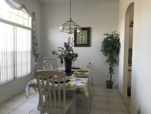 Dining - Relaxing Lakeview Villa in the Heart of Hampton Lakes (Davenport)