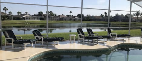 Lämmitetty uima-allas