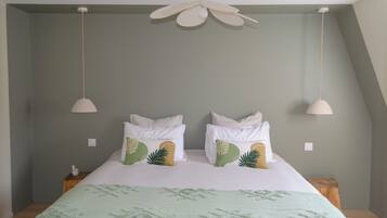 2 chambres, lit parapluie, Wi-Fi gratuit, draps fournis