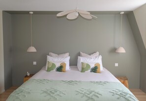 2 quartos, berço de viagem, Wi-Fi de cortesia, roupa de cama