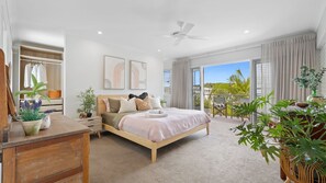 3 bedrooms, free WiFi, bed sheets - Beach Hideaway - 100m from the beach (Casuarina)