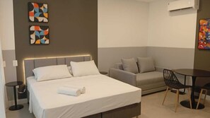 1 bedroom - Studios in Condo w/ Pool 150m From the Beach in Jurere - PTE (Florianópolis)