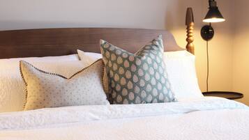 4 bedrooms, desk, travel cot, free WiFi