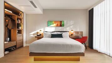 Room, 1 King Bed, Courtyard View | In-room safe, desk, blackout curtains, iron/ironing board