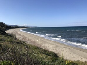 Beach - Villa in seaside residence! Feet in the water! Sea and pool! (Cervione)