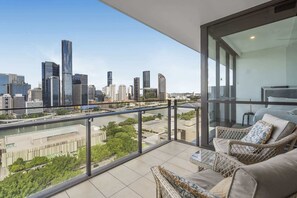 Property grounds - Central South Brisbane 2-Bed with Stunning Views (South Brisbane)