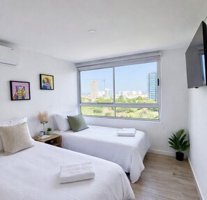 3 makuuhuonetta, silitysrauta/-lauta, ilmainen Wi-Fi, vuodevaatteet