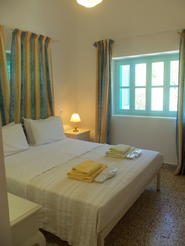 Fer et planche à repasser, Wi-Fi, draps fournis