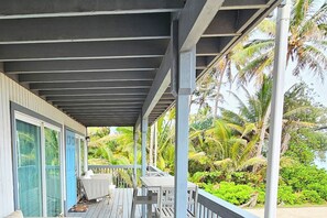 Property grounds - Stunning Oceanfront/Mountain Views Home - 30+ Days (Hauula)