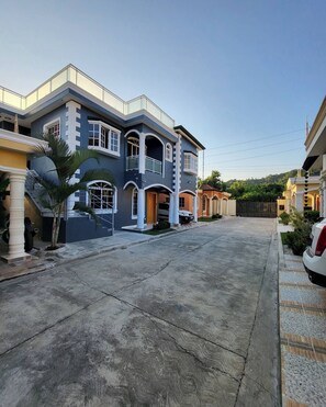 Casa, 1 habitación, balcón | Exterior