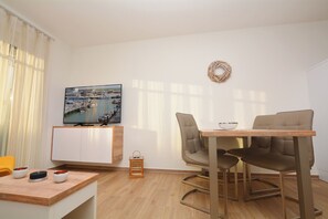Interior - Watthof apartment 12<br>Cozy apartment in a quiet location & entrance to the sea time (Stinteck)