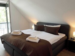 Free WiFi - Watthof apartment 14<br>Cozy apartment with balcony and access to the sea time (Stinteck)