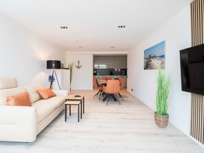 TV - Inseltörn apartment 3 <br>Spacious apartment for 6 people & entry to the swimming pool (Büsum)
