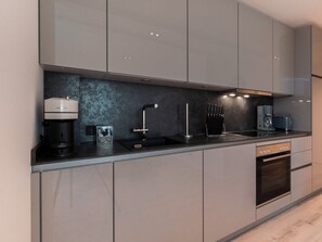 Fridge, oven, stovetop, dishwasher - Inseltörn apartment 3 <br>Spacious apartment for 6 people & entry to the swimming pool (Büsum)