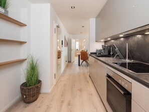 Fridge, oven, stovetop, dishwasher - Inseltörn Apartment 4 - Quiet location for 5 people & admission to the swimming pool included. (Büsum)