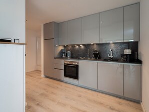 Fridge, oven, stovetop, dishwasher - Inseltörn apartment 6 - Comfortable for 6 people & admission to the swimming pool included. (Büsum)