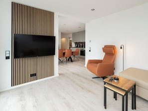 TV, stereo - Inseltörn apartment 8<br>Large apartment in a prime location and access to the sea time (Büsum)