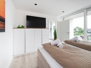 3 bedrooms, free WiFi - Inseltörn apartment 8<br>Large apartment in a prime location and access to the sea time (Büsum)