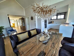 TV - Inseltörn Penthouse - 3 rooms & roof terrace, admission to the Meerzeit included. (Büsum)
