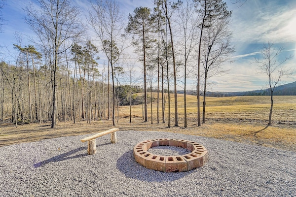 Hopewell Vacation Rental | 2BR | 1BA | 500 Sq Ft