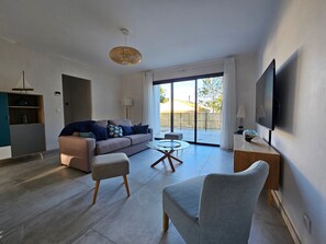 TV - Modern villa 6 pers., pets on request, near beach and forest (La Faute-sur-Mer)