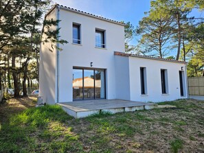 Exterior - Modern villa 6 pers., pets on request, near beach and forest (La Faute-sur-Mer)