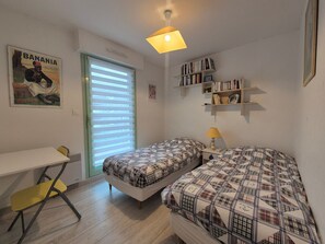 2 bedrooms, free WiFi - Modern 6-Person Apt. Sea View with Balcony & Parking (Fort-Mahon-Plage)