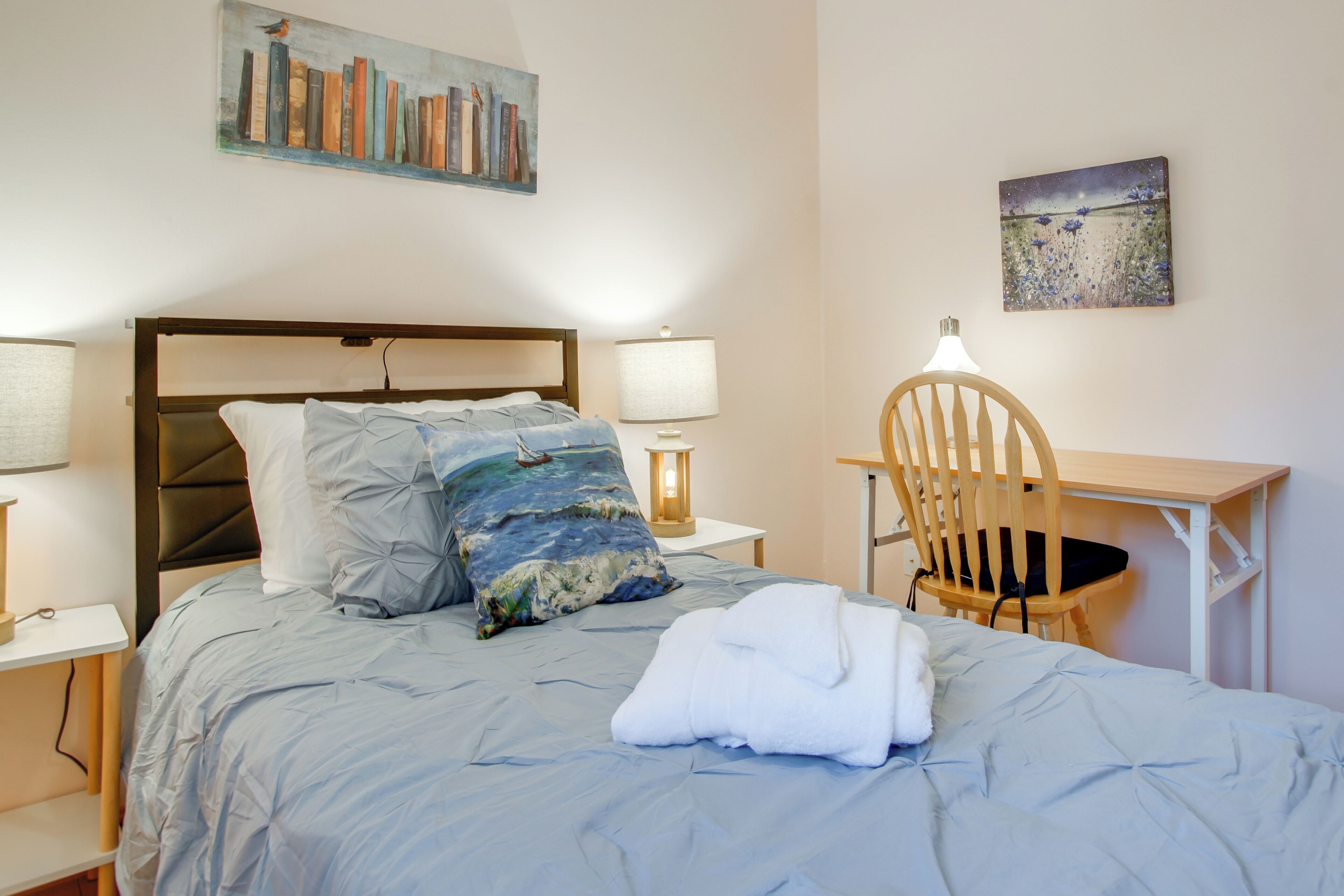 5 bedrooms, desk, iron/ironing board, Internet