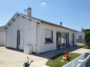Exterior - House for 6 near La Faute sur Mer center, pets allowed (La Faute-sur-Mer)