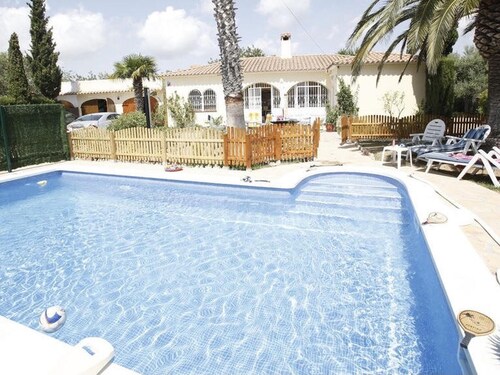 Charming Villa in Miami Platja with Comfort