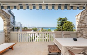 Outdoor dining - Beautiful apartment in Biograd (Biograd)