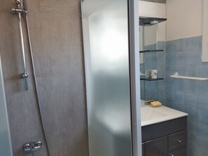 Bathroom - Renovated house near beach, with parking, ideal for 4/6 people (La Tranche-sur-Mer)